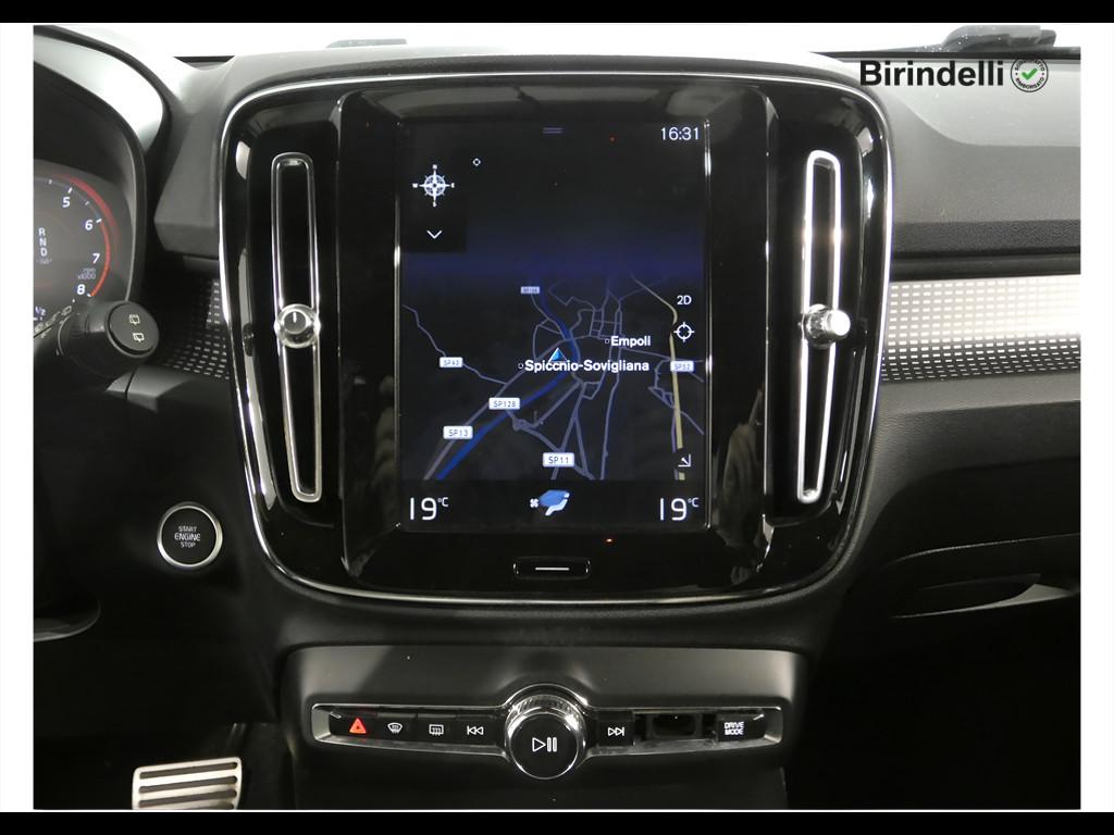 VOLVO XC40 (2017-->) - XC40 T4 Geartronic R-design