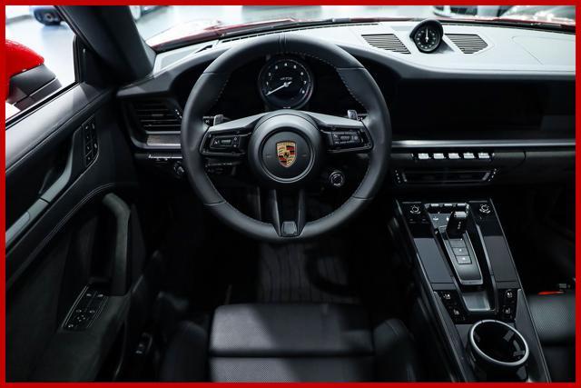PORSCHE 992 Carrera 2 GTS