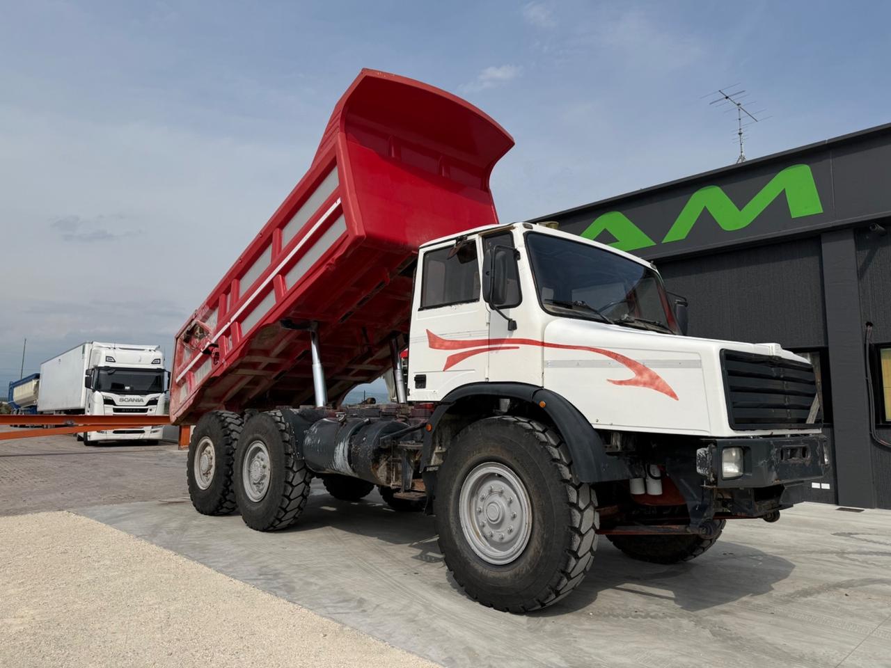 PERLINI 131-33 dumper 6x4 con sponda idraulica