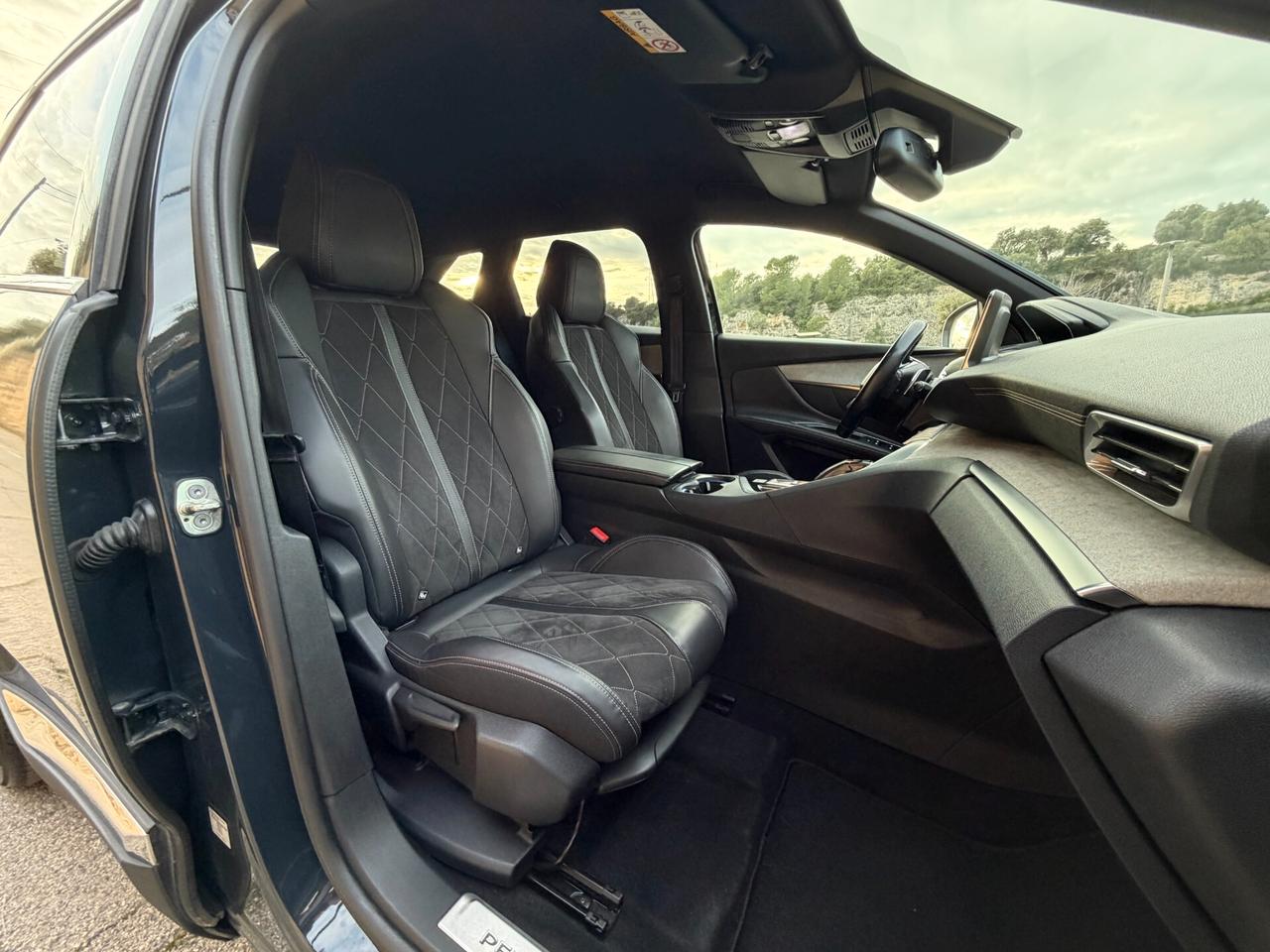 Peugeot 3008 GT-LINE/2.0 EAT8 177CV/GANCIO/PELLE/18"