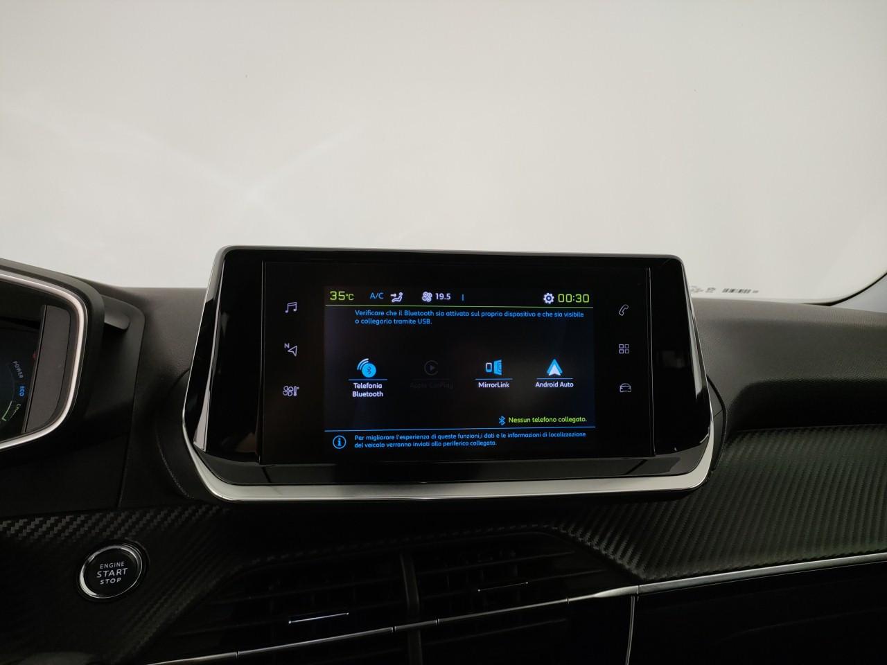 PEUGEOT e-2008 Allure Pack 100kW