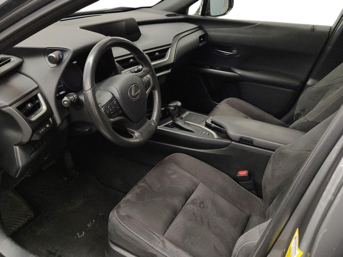 LEXUS UX - UX Hybrid Executive