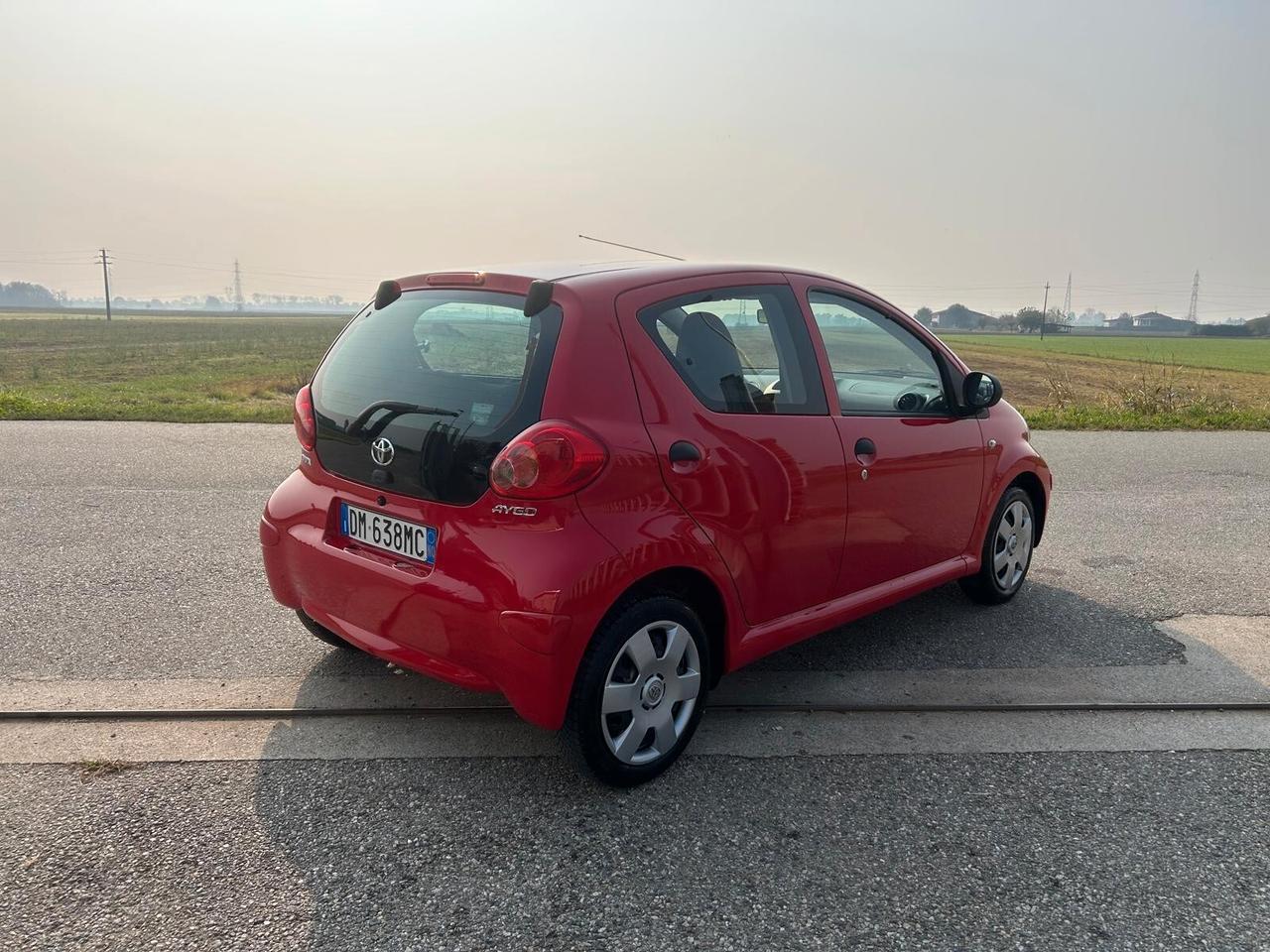 Toyota Aygo 1.0 12V VVT-i 5 porte