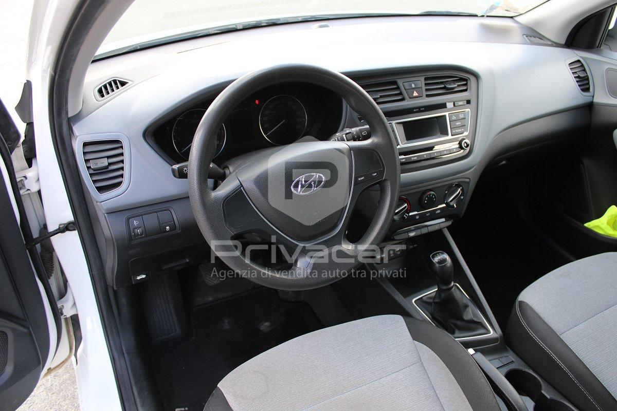 HYUNDAI i20 1.2 84 CV 5 porte Comfort