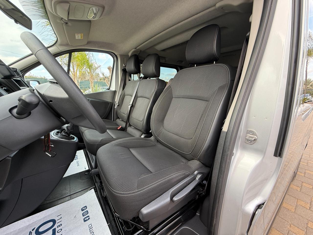 Renault Trafic 2.0dCi 120CV 9 Posti l2h1 Lungo 2 Porte Posteriori Fari Full Led