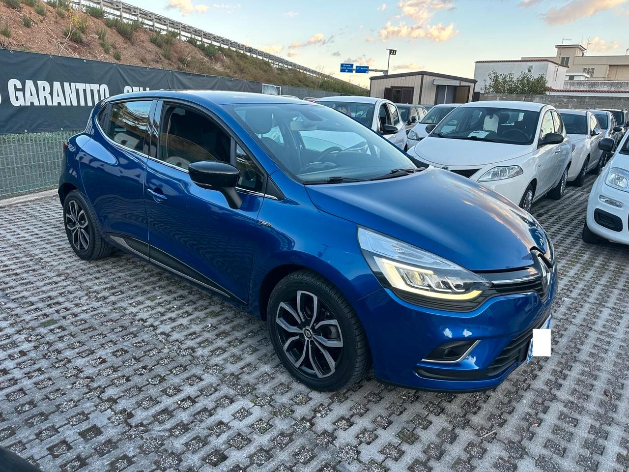 Renault Clio dCi 8V 90 CV 5 porte Moschino Intens-08/2019