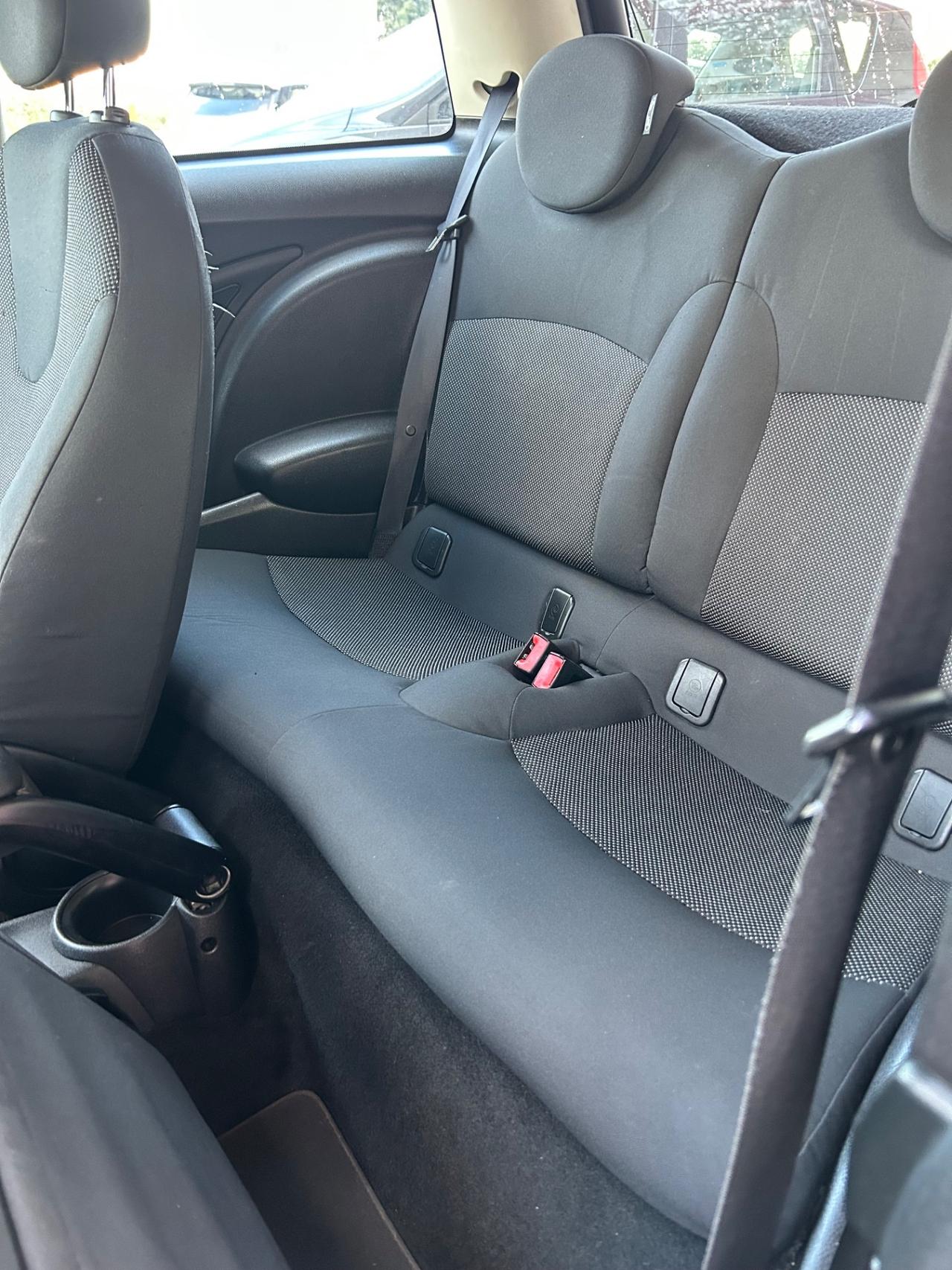 Mini 1.6 16V Cooper D