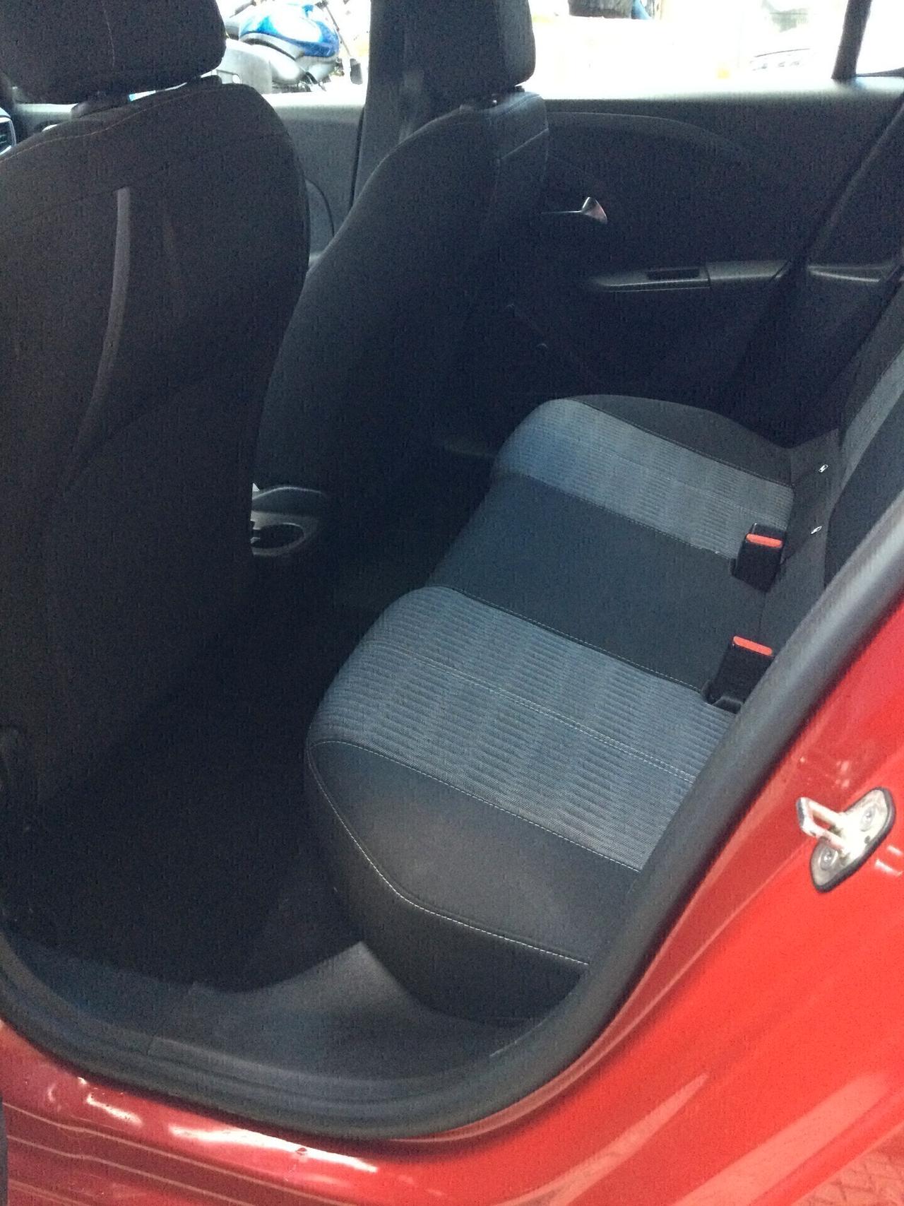 Opel Corsa 1.5 D 100 CV Blitz Edition