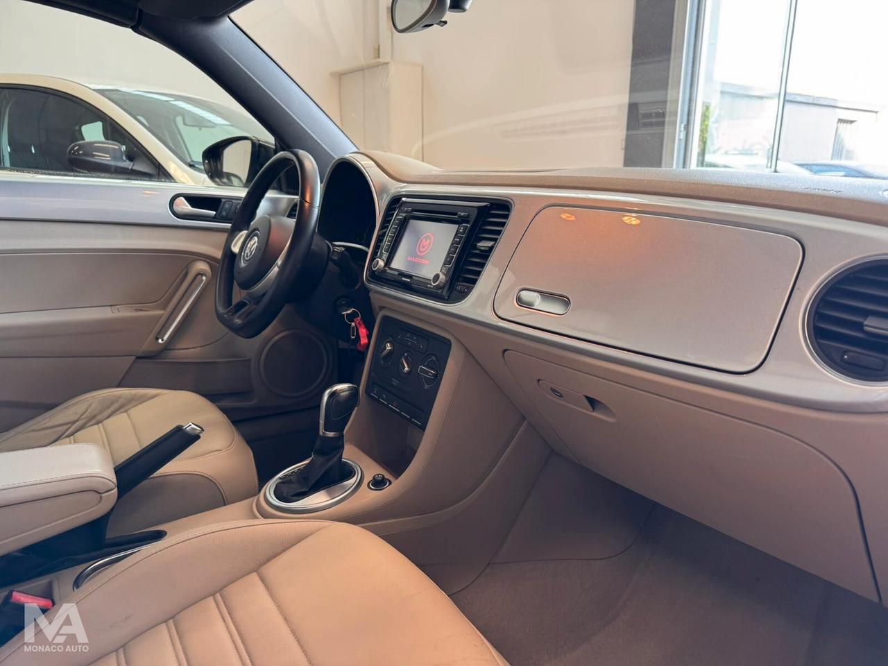 Volkswagen Maggiolino Cabrio 2.0 110cv TDI DSG Sport 2015