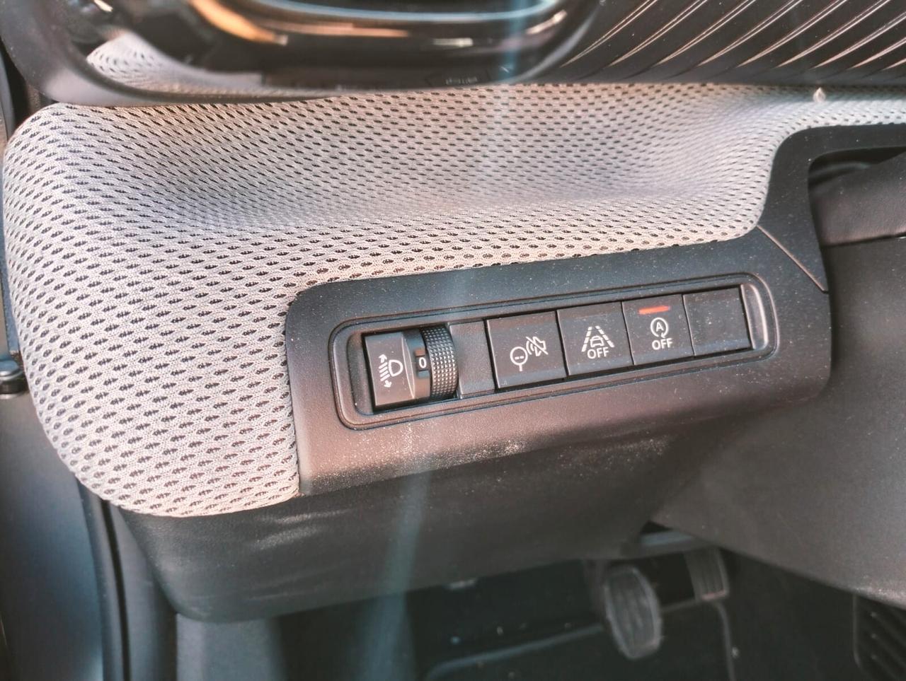 Citroen C3 1.2 benz - SINISTRATA -