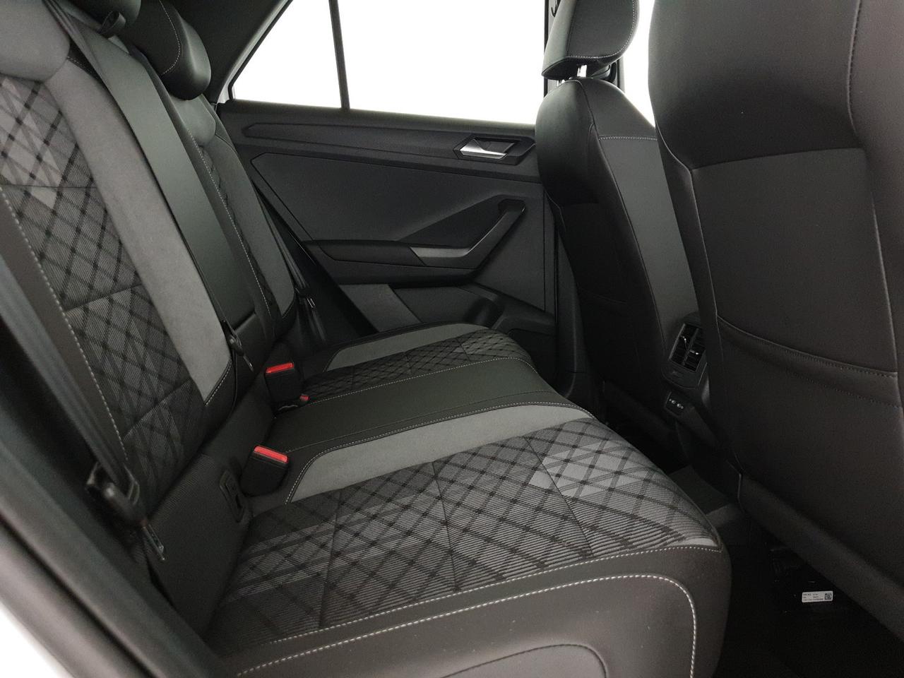 Volkswagen T-Roc 1.5 tsi r-line dsg