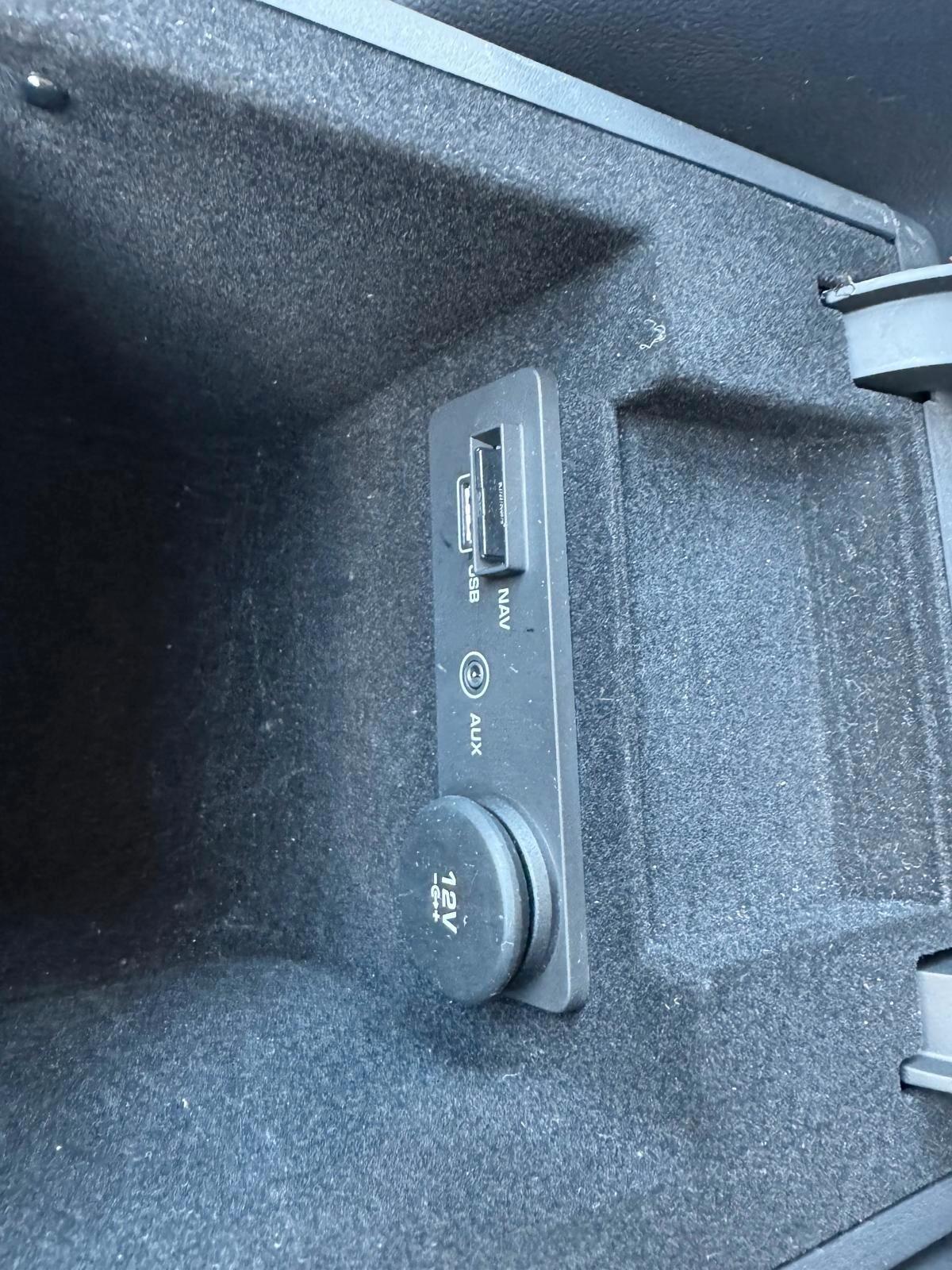Jaguar XE 2.0 D 180 CV automatica