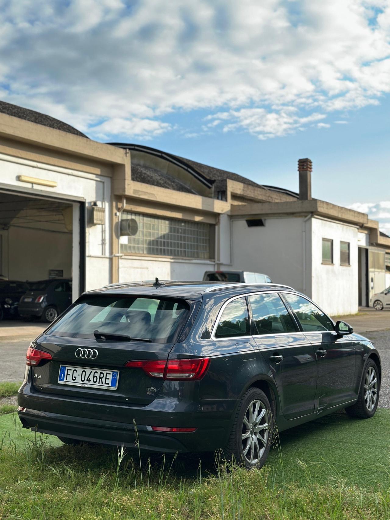 Audi A4 2.0 TDI 122 CV S tronic Business Sport