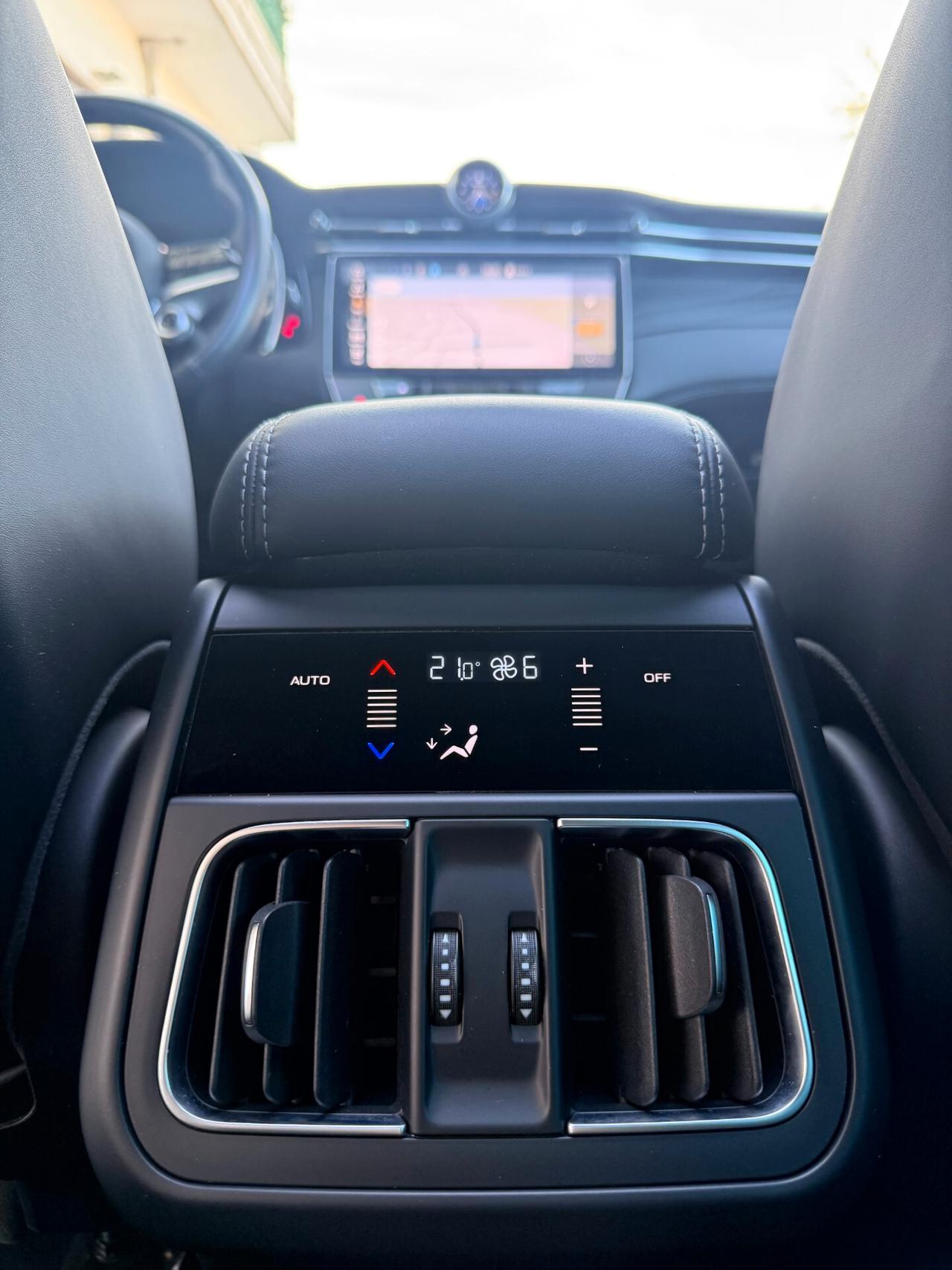 Maserati Grecale MHEV BENZINA/ELETTRICA 330 CV Modena TETTO APRIBILE,TELECAMERA 360,APPLE CARPLAY,NAVI