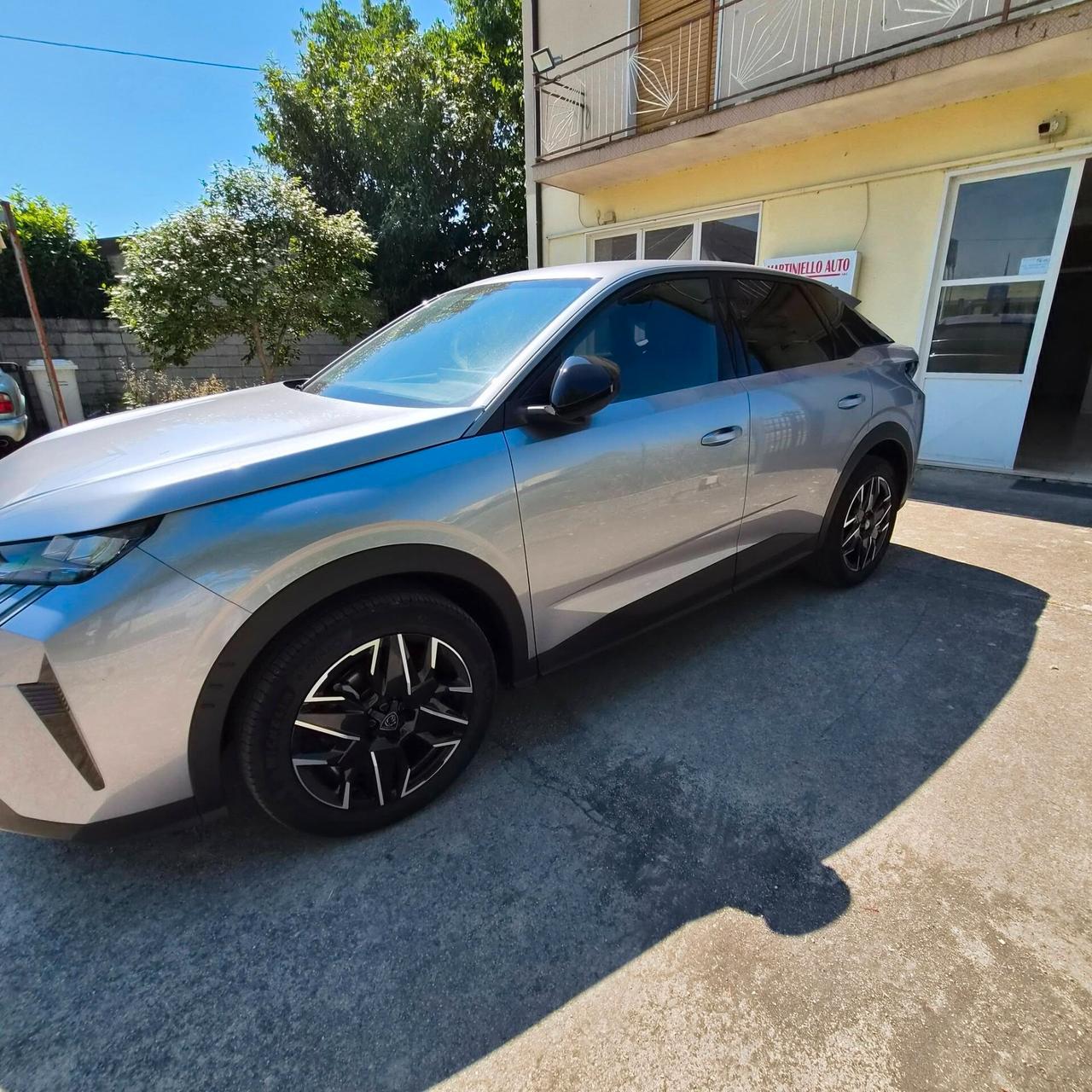 Peugeot 3008 Hybrid 136 e-DCS6 Allure 2025 km23000