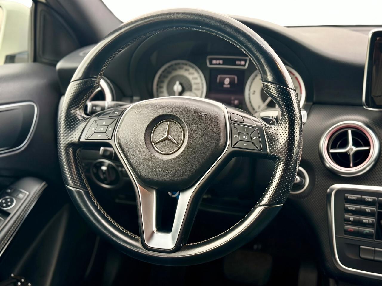 MERCEDES-BENZ A 180 EXECUTIVE AUTOMATICA — SEDILI SPORTIVI, PALETTE, CRUISE CONTROL