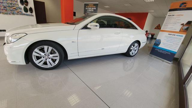 MERCEDES-BENZ E 250 CDI Coupé BlueEFFICIENCY Avantgarde
