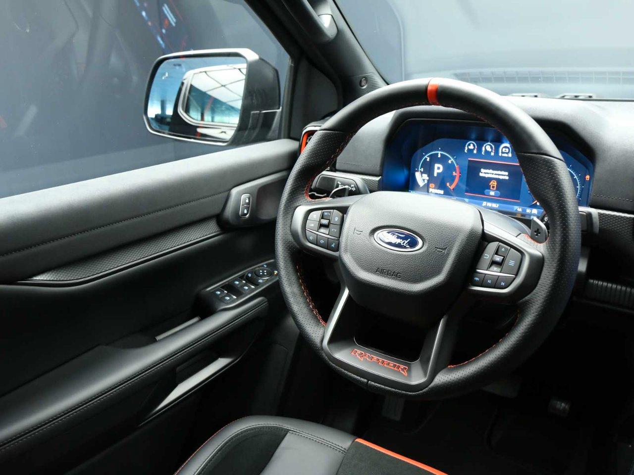 Ford Ranger Raptor 2.0 ecoblue 210cv auto pronto disponibile con due versione di colori