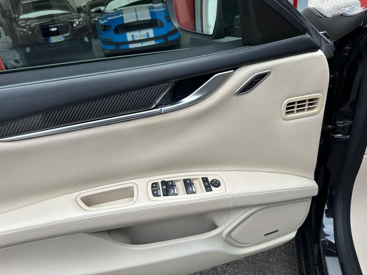 Maserati Ghibli V6 S Q4 tetto