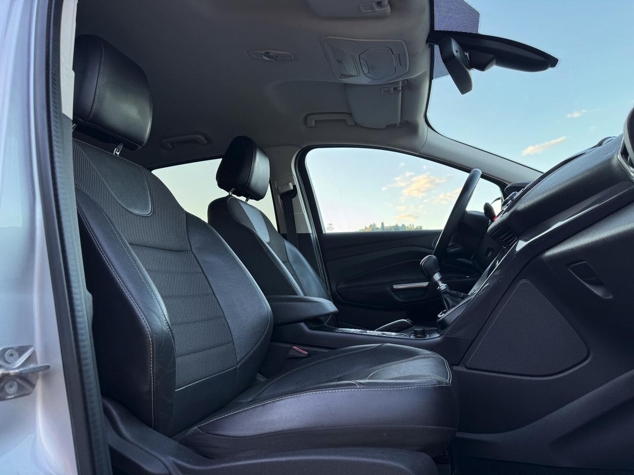 Ford Kuga 2.0 TDCI 140 CV Titanium