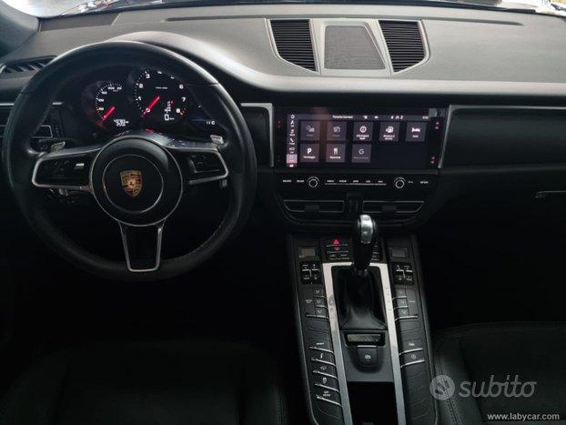 PORSCHE Macan 2.0