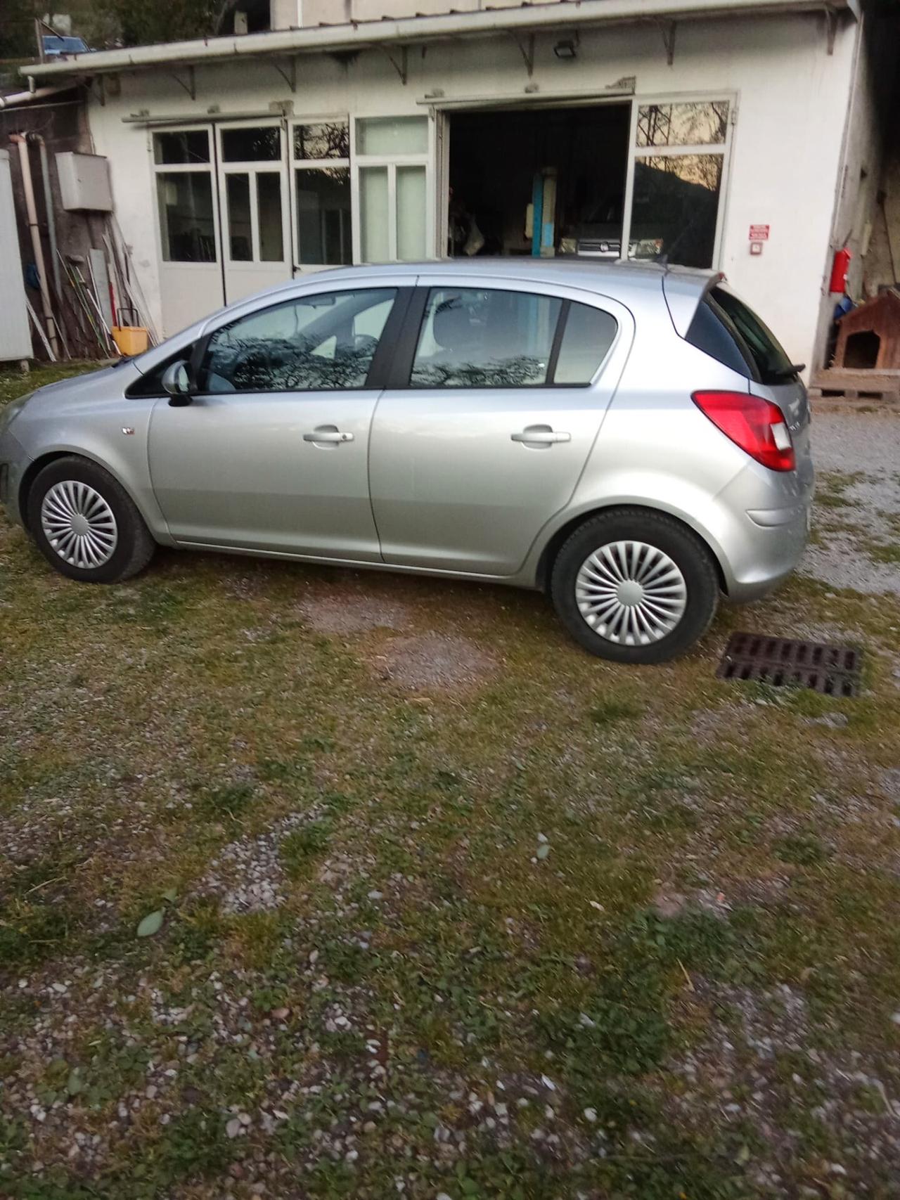 Opel Corsa 1200