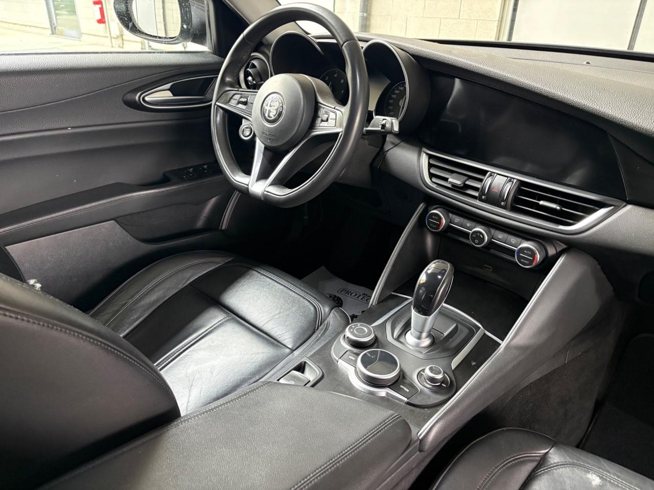 Alfa Romeo Giulia 2.2 Turbodiesel 136 CV AT8 Business