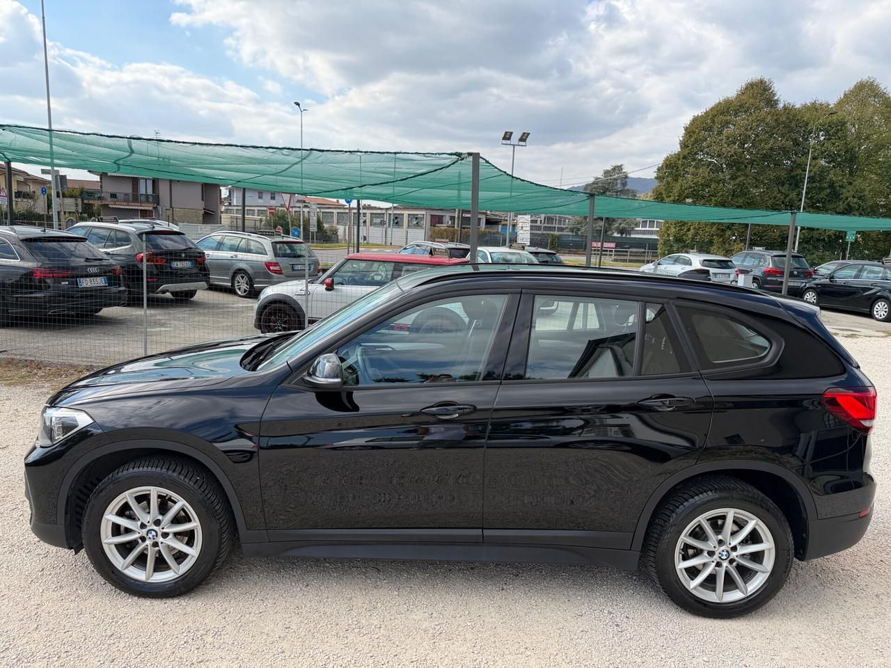 Bmw X1 sdrive16d Business Advantage FARI LED NAVI OK NEOPATENTATI