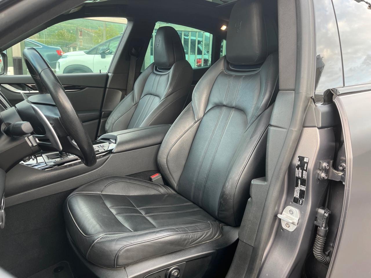 Maserati Levante 3.0 V6 DS 250cv GranSport Q4 auto Grigio Lava Opaco