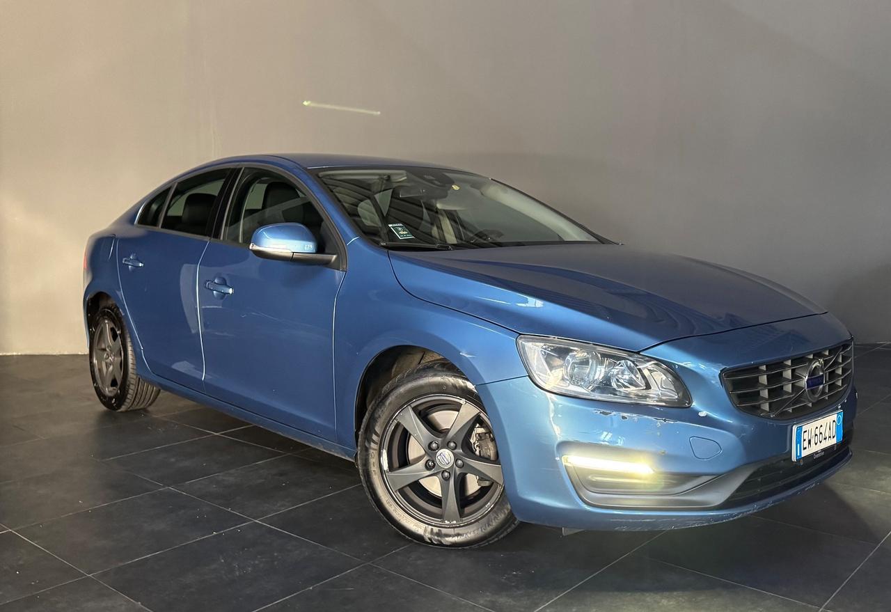 Volvo S60 CAMBIO AUTOMATICO ADATTA A NEOPATENTATI