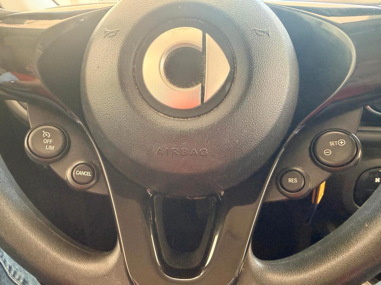 Smart ForFour 70 1.0 twinamic Youngster ***OK NEOPATENTATI***