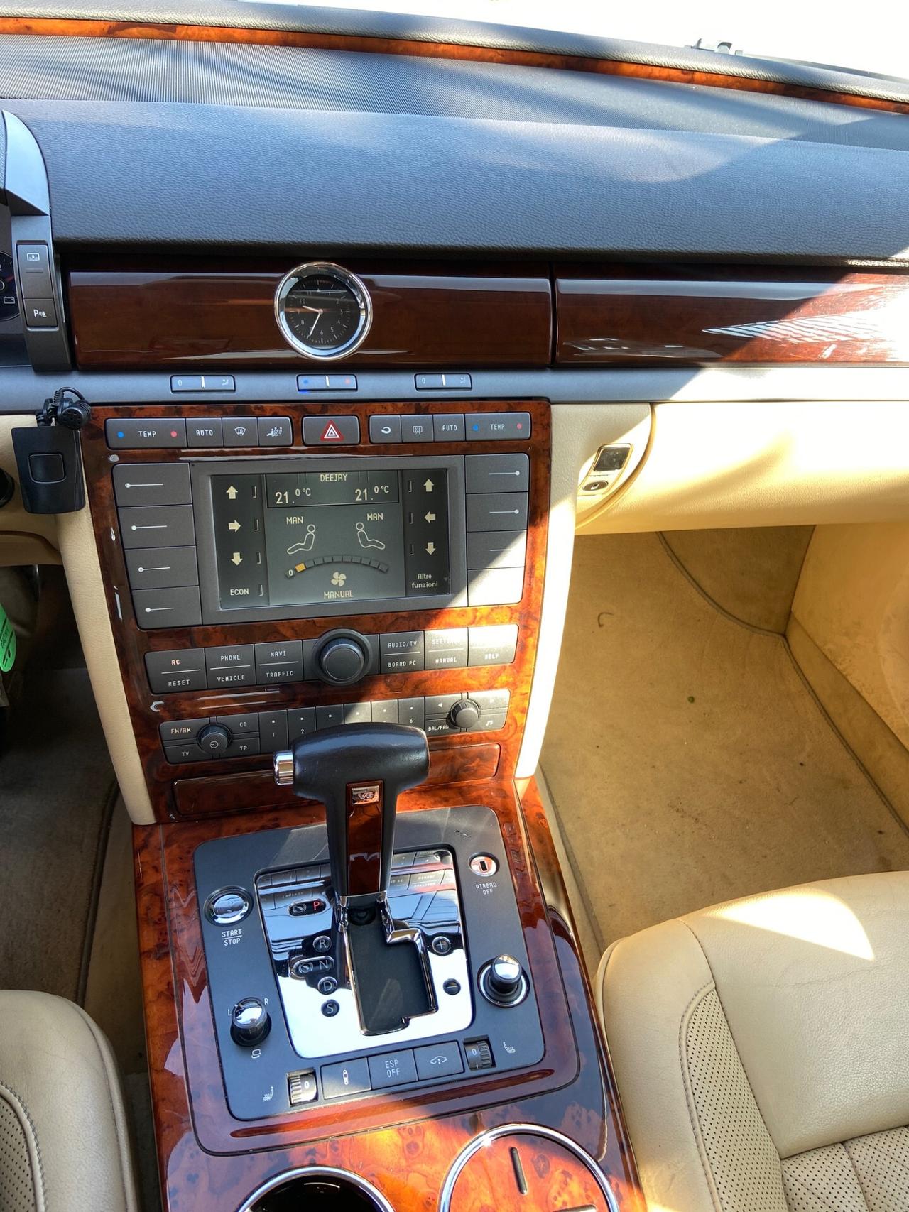 Volkswagen Phaeton 3.0 V6 TDI DPF 4mot. tip. 5 posti automatica