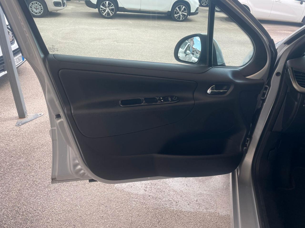 Peugeot 207 1.6 8V HDi 93CV SW Ciel Allure