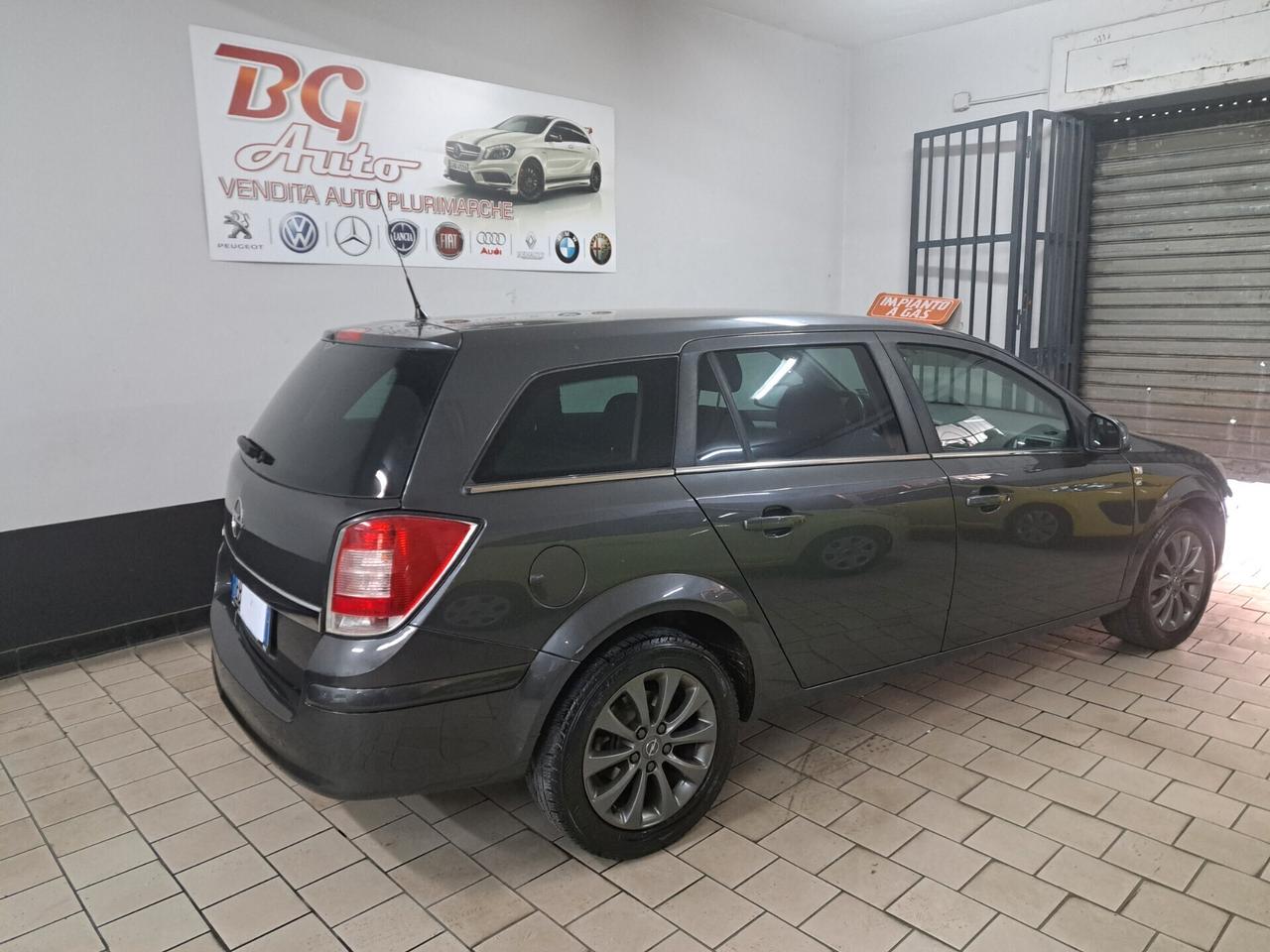 Opel Astra Opel astra 1.6 sw gpl 2010