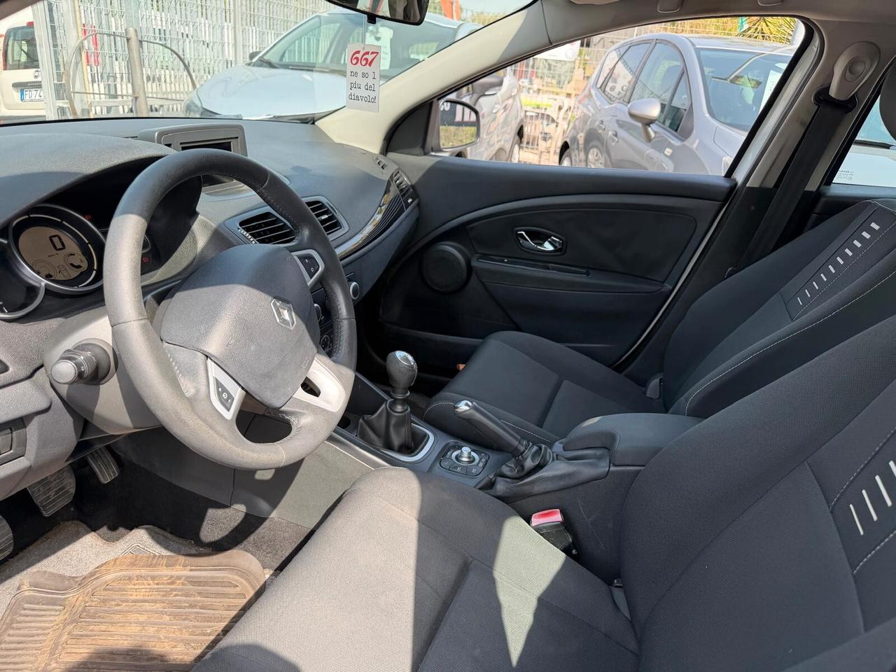Renault Mégane 1.5 dCi 110CV Start&Stop SporTour Wave-03/2012