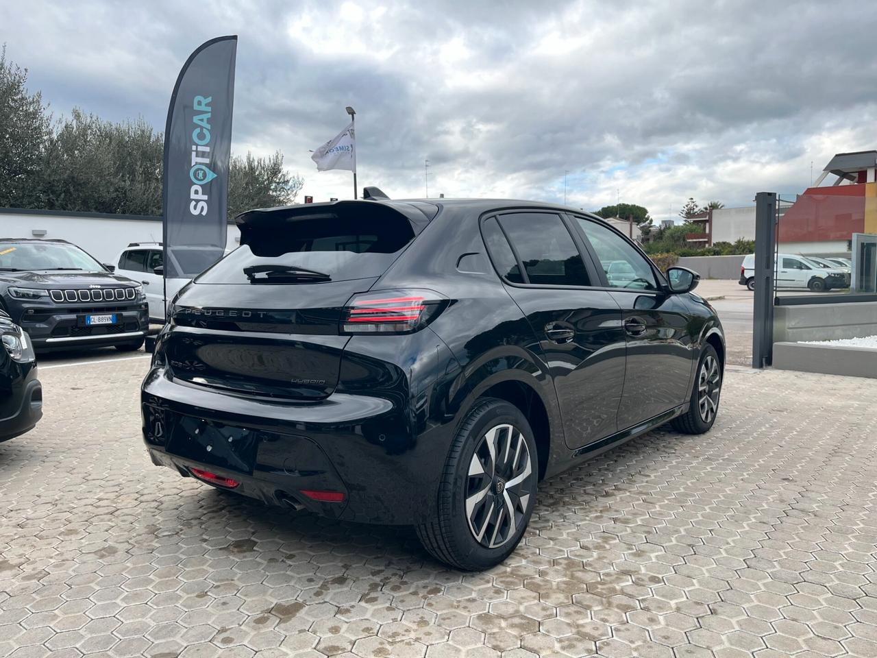 Peugeot 208 Hybrid 110 e-DCS6 Business Automatic Km0