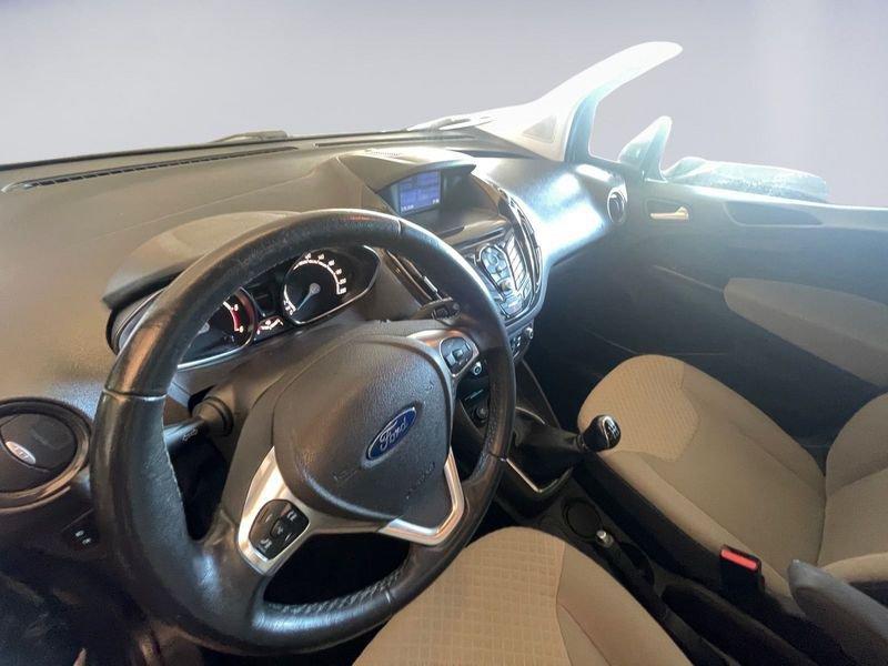 Ford Tourneo Courier 1.5 TDCI 75CV Titanium
