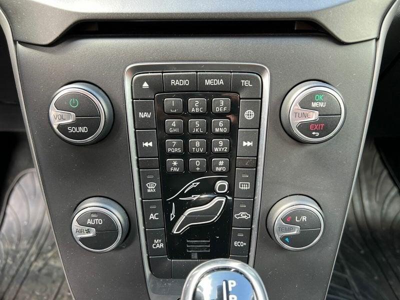 Volvo V40 Cross Country D2 Geartronic Cross Country Business Plus