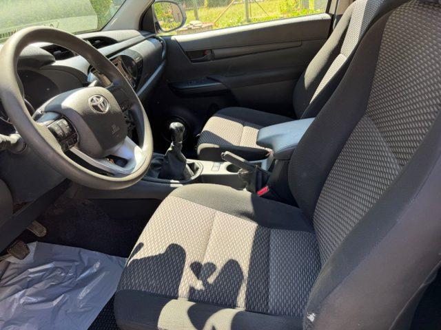 TOYOTA Hilux 2.4 D-4D 4WD 2 porte Single Cab Comfort