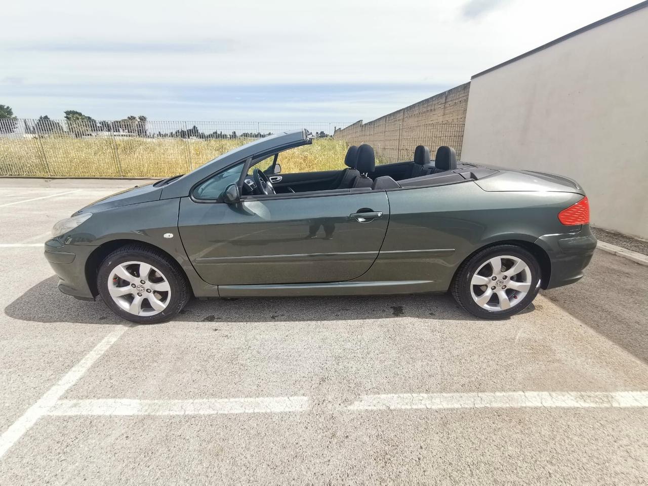Peugeot 307 2.0 HDi FAP CC Féline