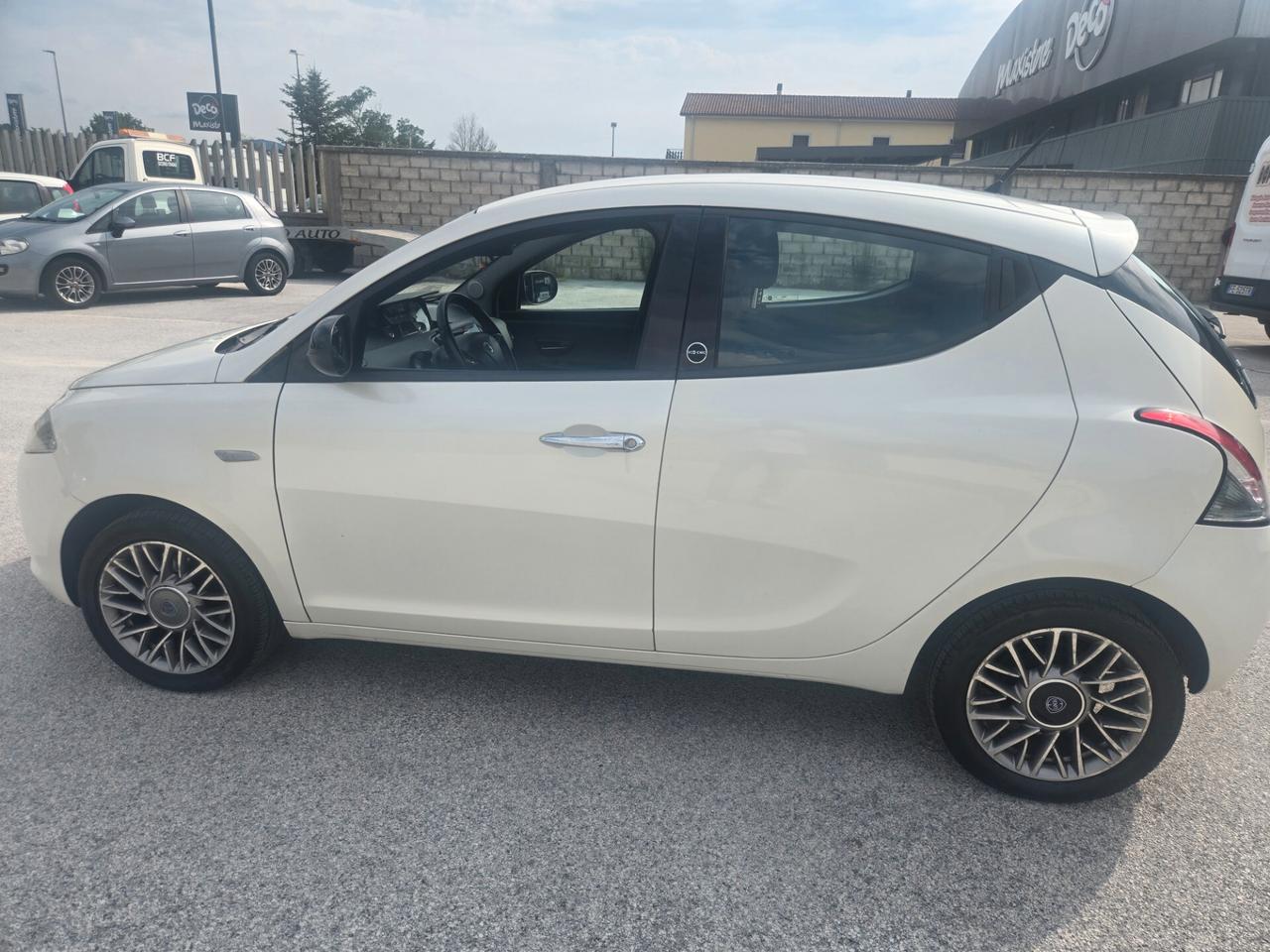 Lancia Ypsilon 1.2 69 CV 5 porte GPL Ecochic Gold