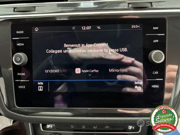 VOLKSWAGEN Tiguan 1.6 TDI Style Navy Carplay Pdc