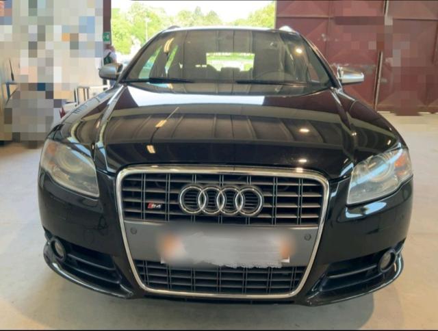 AUDI S4 4.2 V8 Avant Quattro ( TAGLIANDATA )