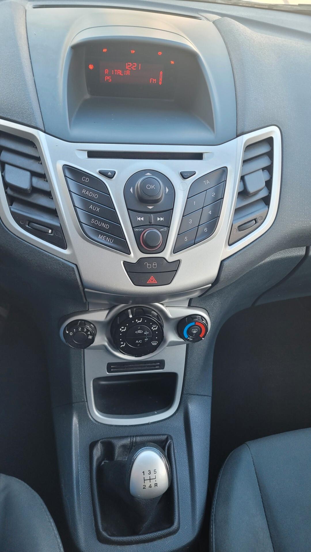 Ford Fiesta 1.4 DIESEL EURO 5B..ADATTA AI NEOPATENTATI..