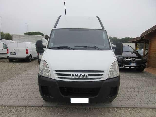 Iveco Daily 35C18 FURGONE TETTO ALTO CON RUOTE GEMELL