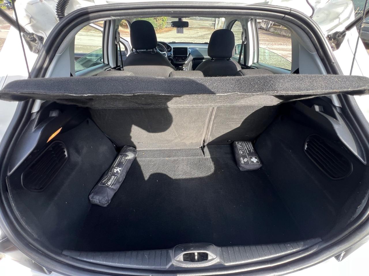 Peugeot 208 PureTech 82 5 porte Allure