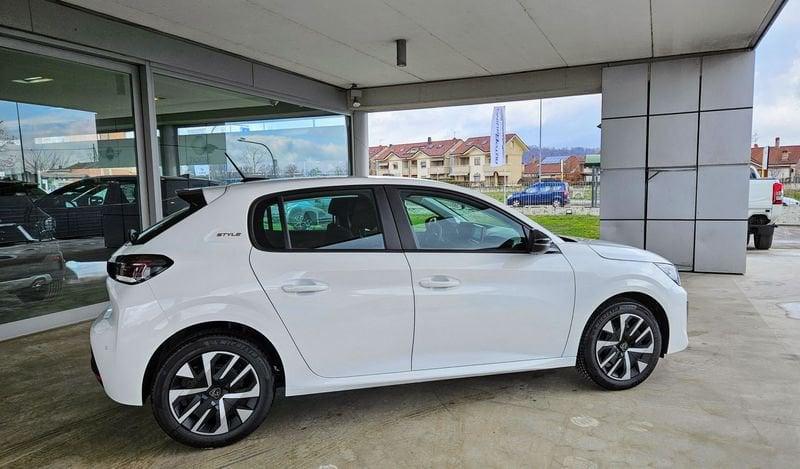 Peugeot 208 PureTech 100 Stop&Start 5 porte Style con Fidelity Free