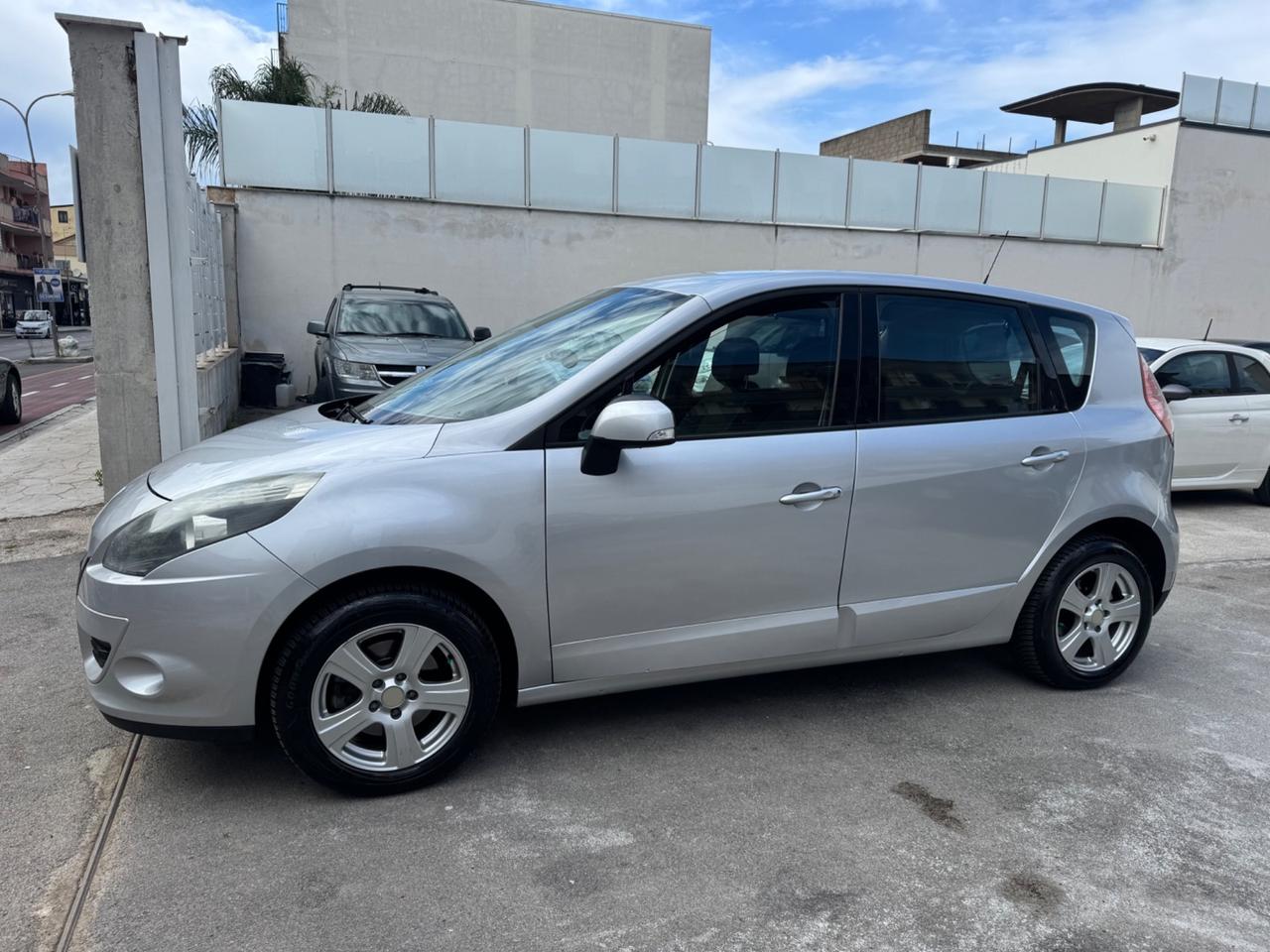 Renault Scenic X-Mod 1.5 DIESEL 110CV 2010