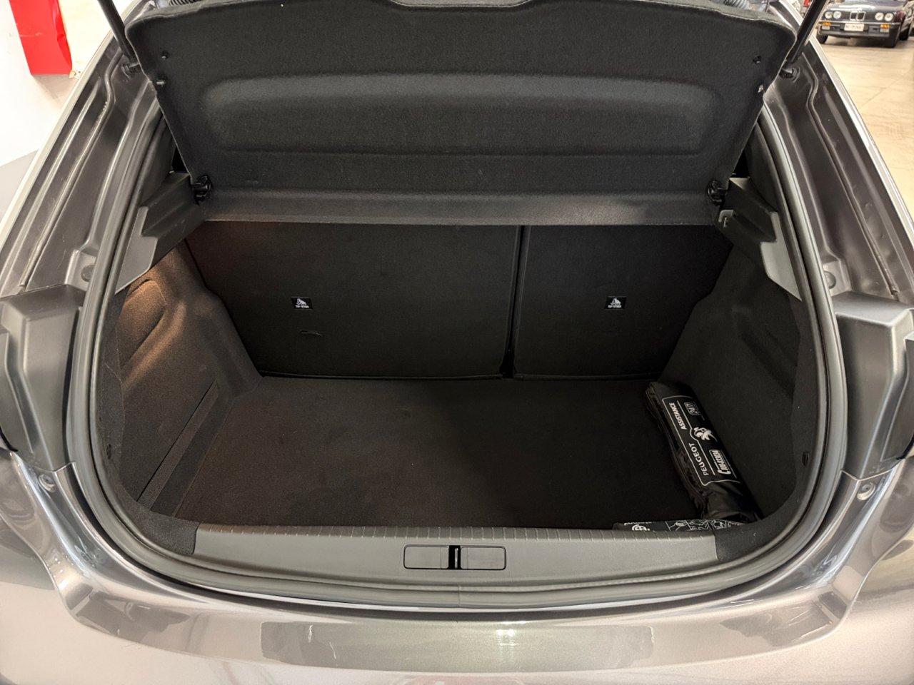 Peugeot 208 5 Porte 208 1.2 puretech Active s&s 75cv