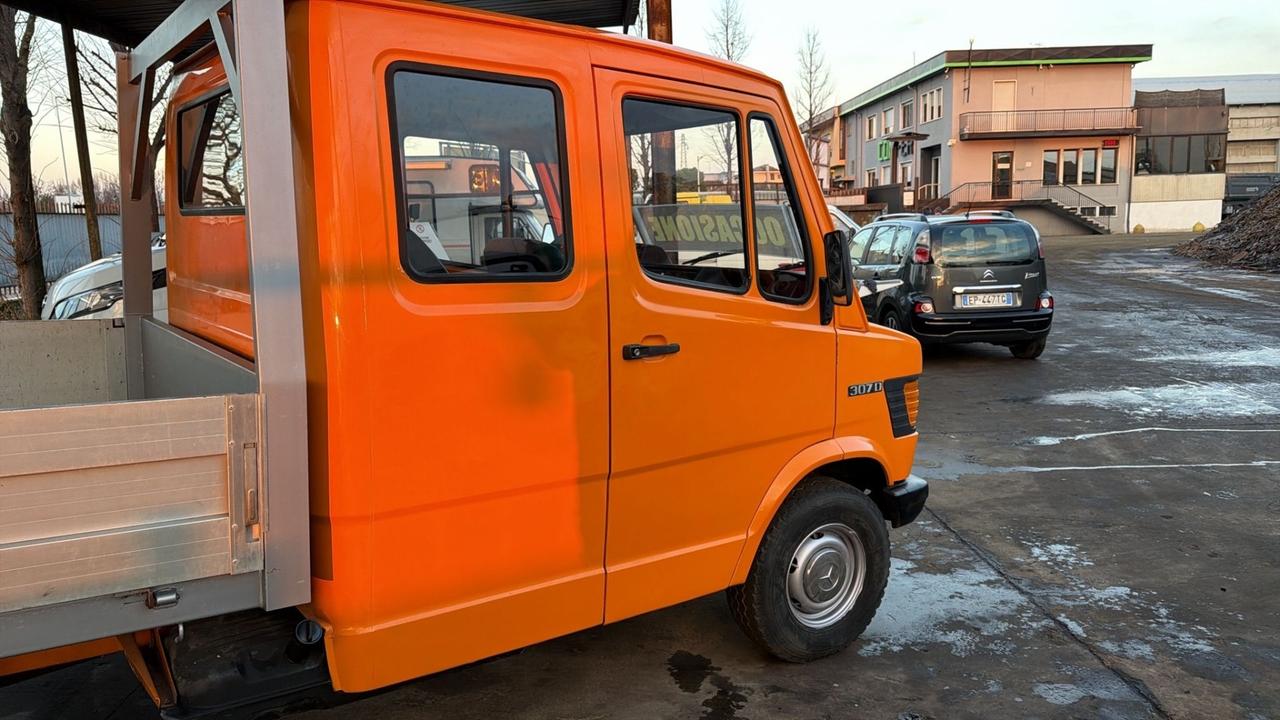 Mercedes Benz T1 Doppia cabina Motore nuovo